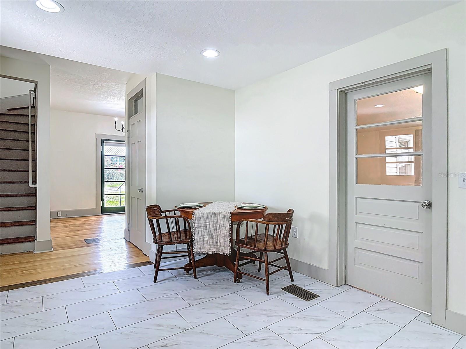 WILSONS BLK 85-86 DELAND - Residential