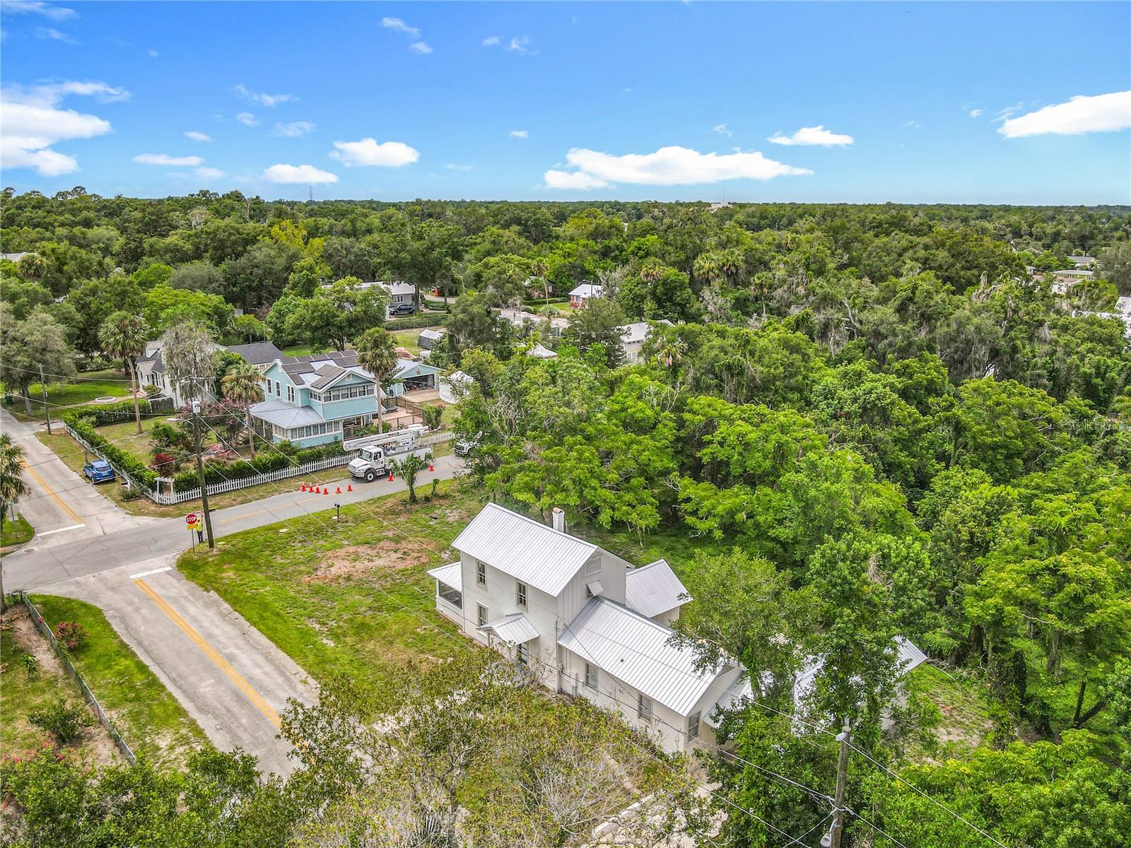 WILSONS BLK 85-86 DELAND - Residential