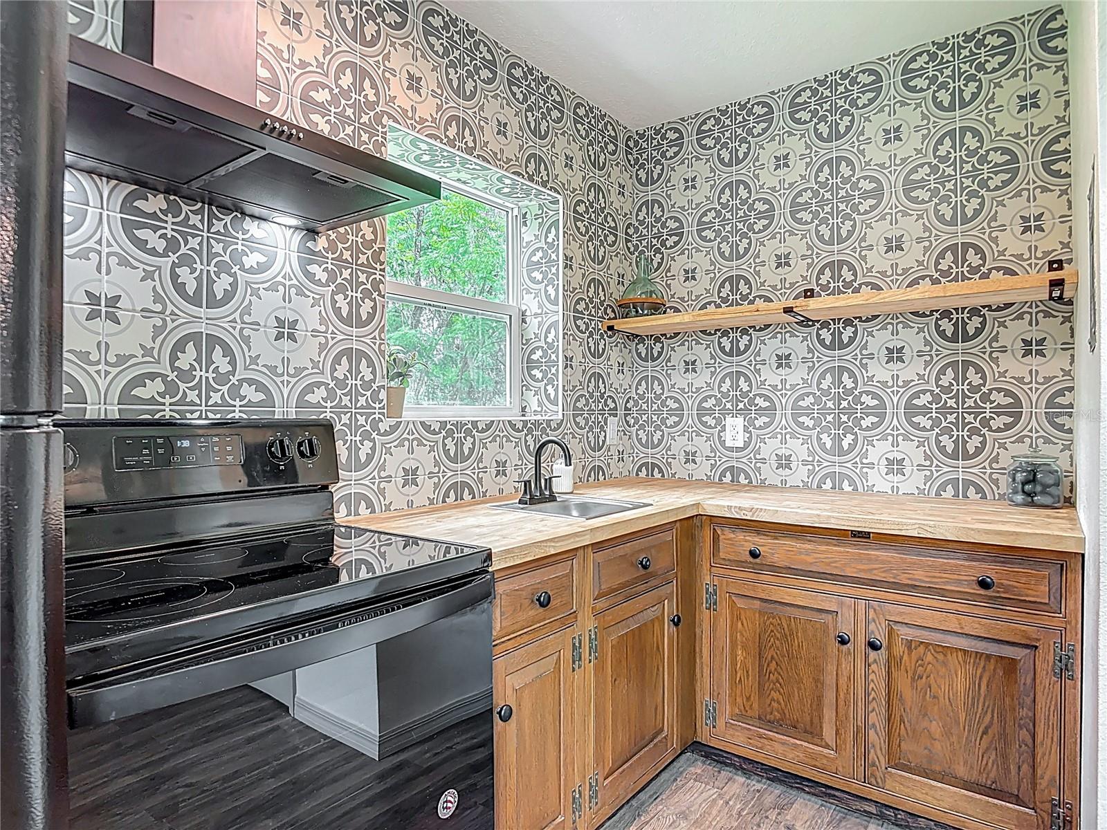 WILSONS BLK 85-86 DELAND - Residential