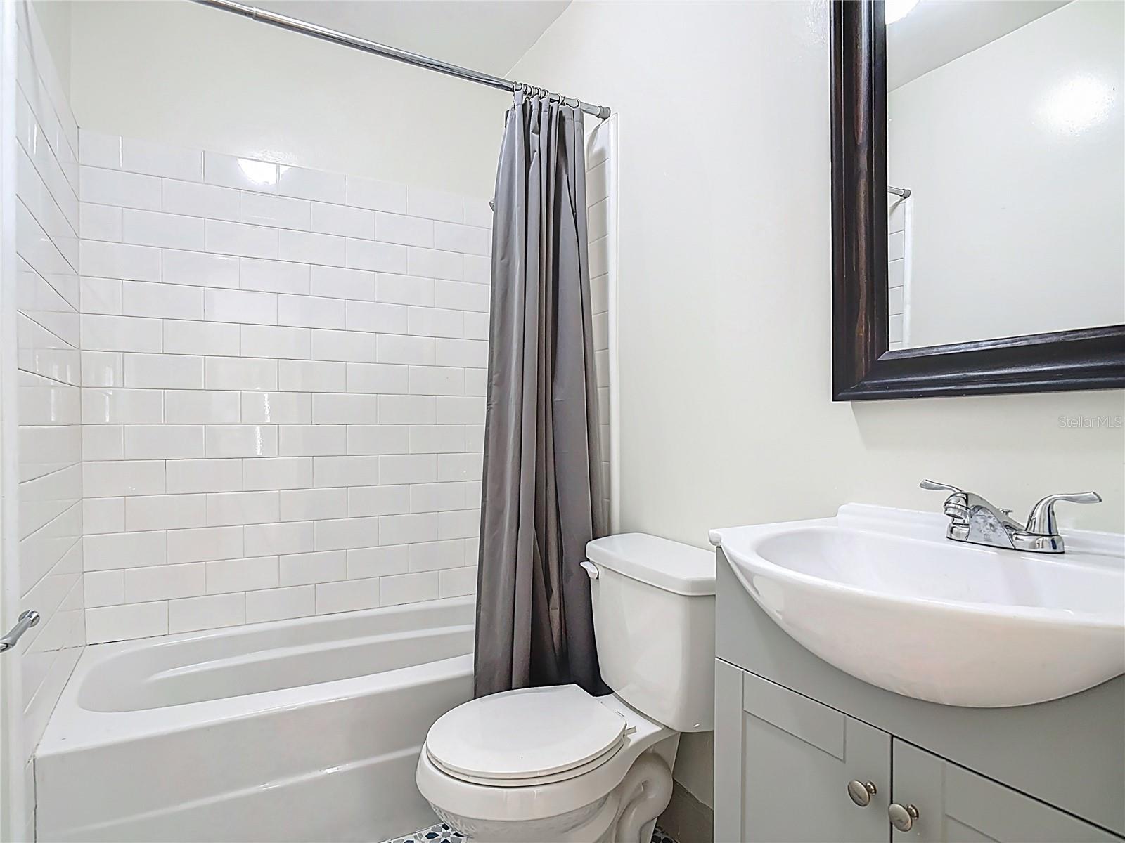 WILSONS BLK 85-86 DELAND - Residential