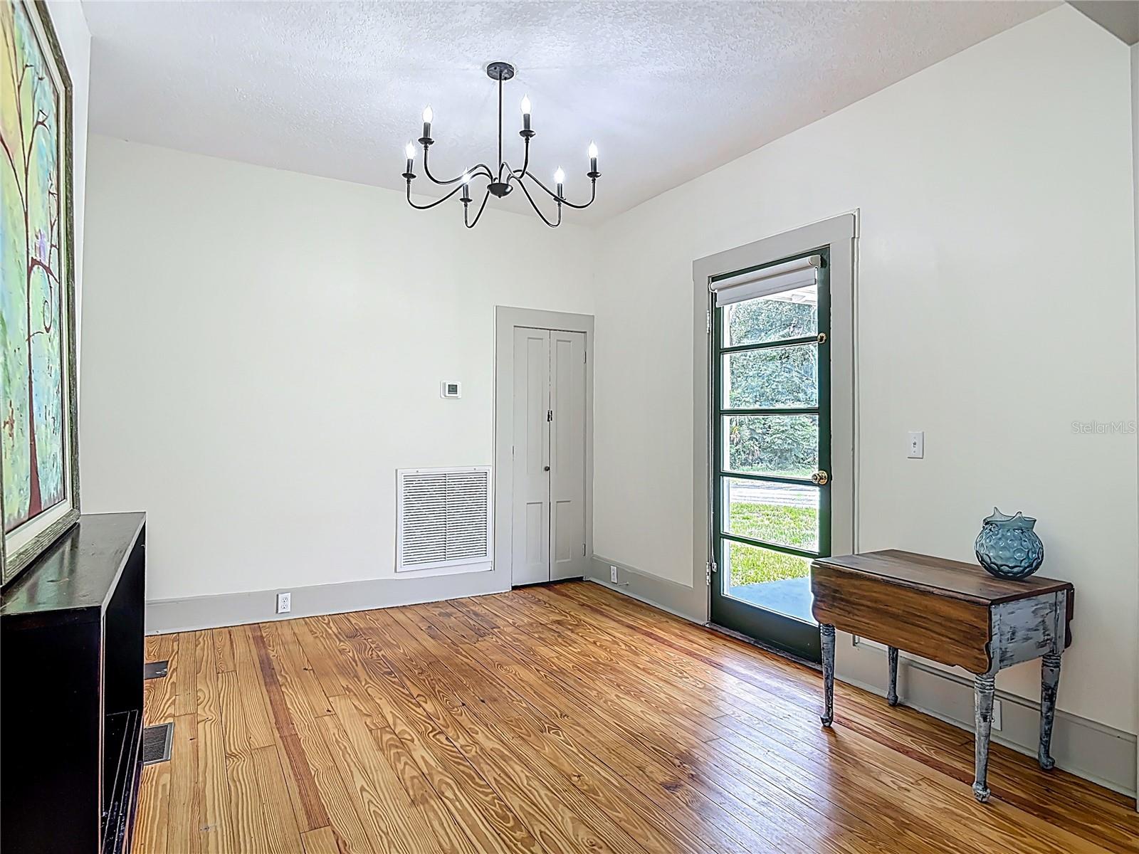 WILSONS BLK 85-86 DELAND - Residential