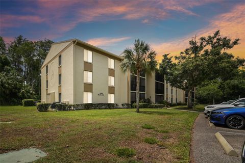 Condominium in TARPON SPRINGS FL 3166 LAKE PINE WAY 26.jpg