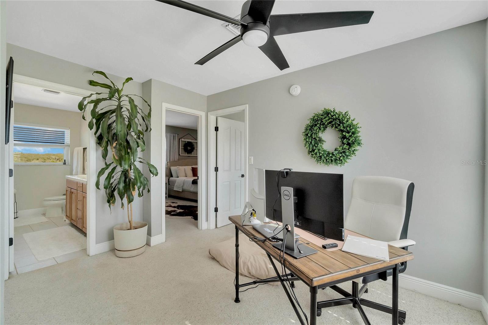 POSTAL COLONY - Residential