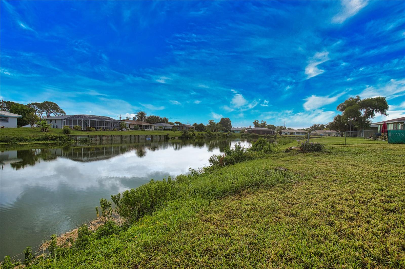 VENICE GARDENS - Residential Lease