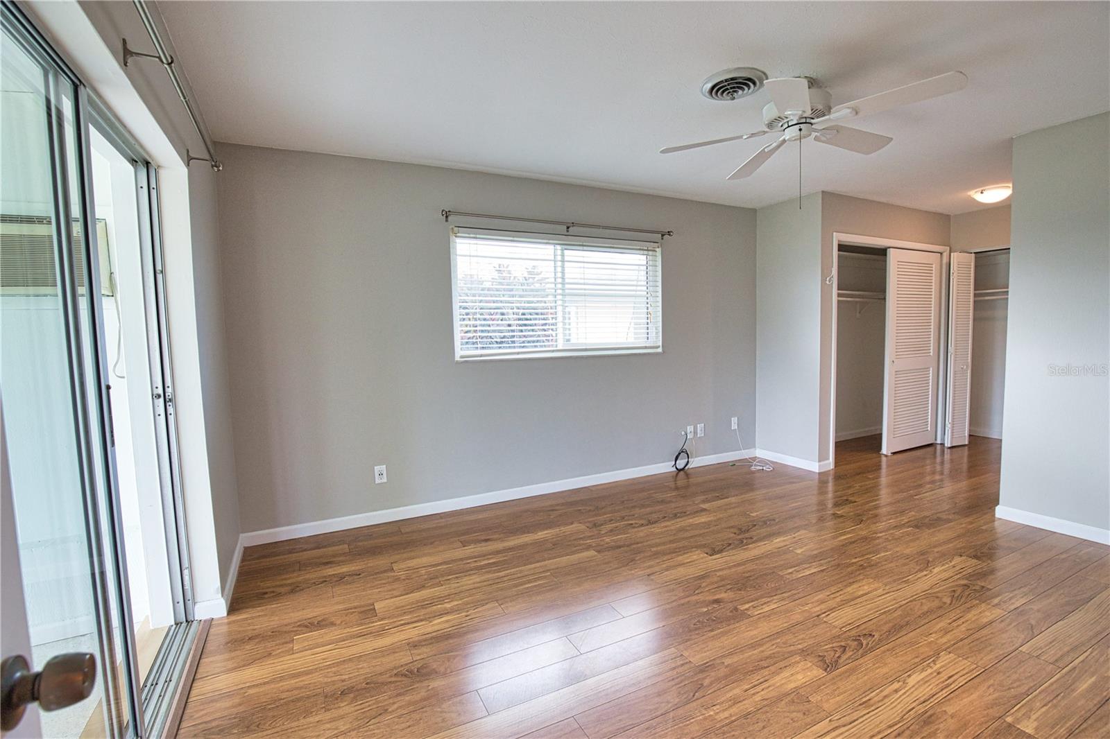 VENICE GARDENS - Residential Lease