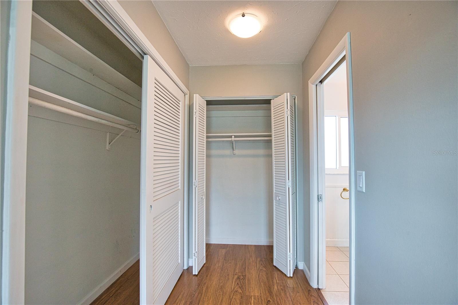 VENICE GARDENS - Residential Lease