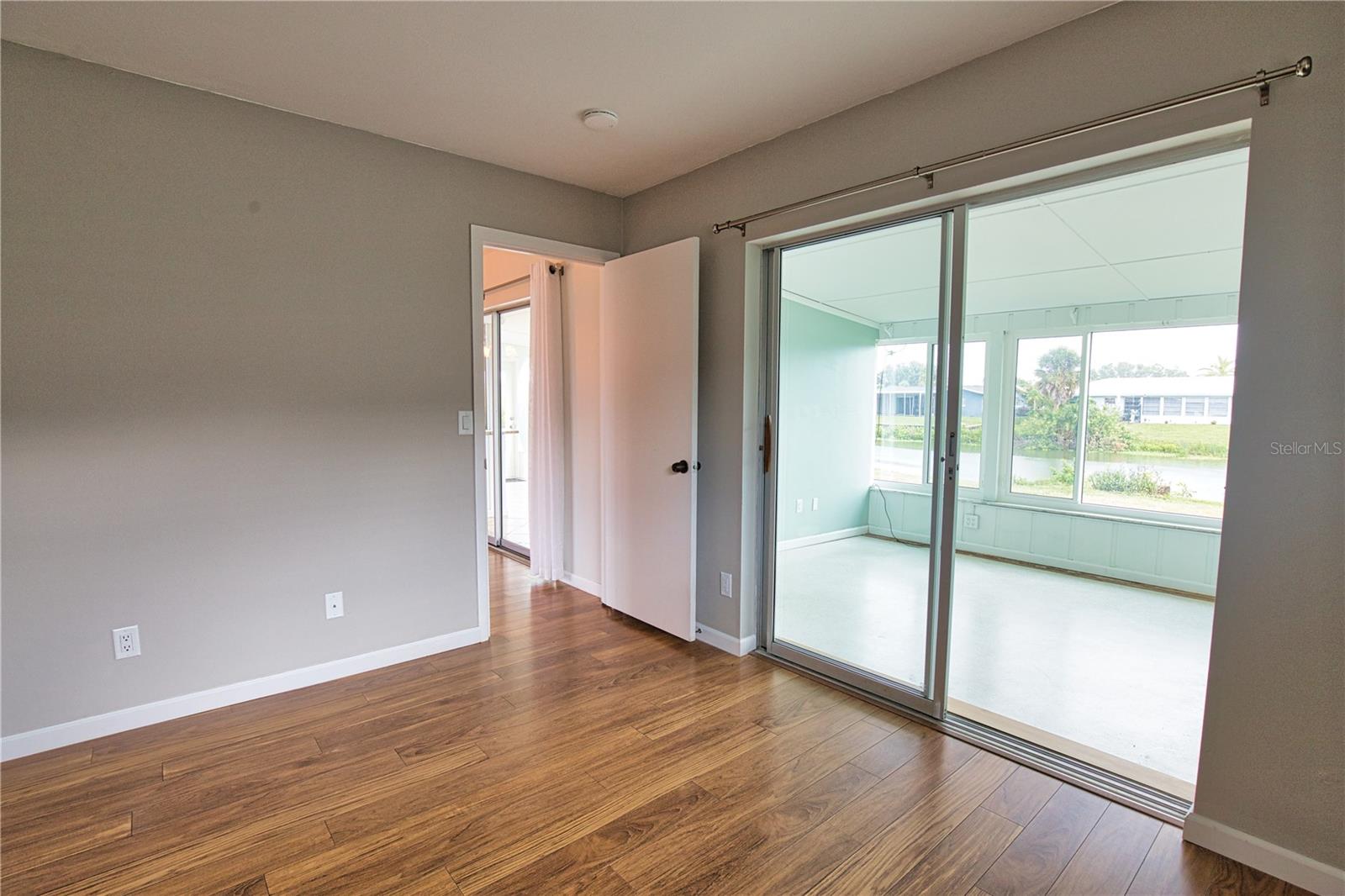 VENICE GARDENS - Residential Lease