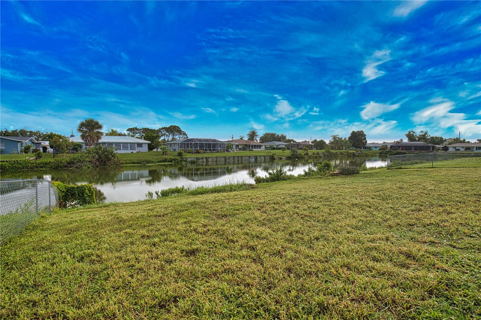 VENICE GARDENS - Residential Lease