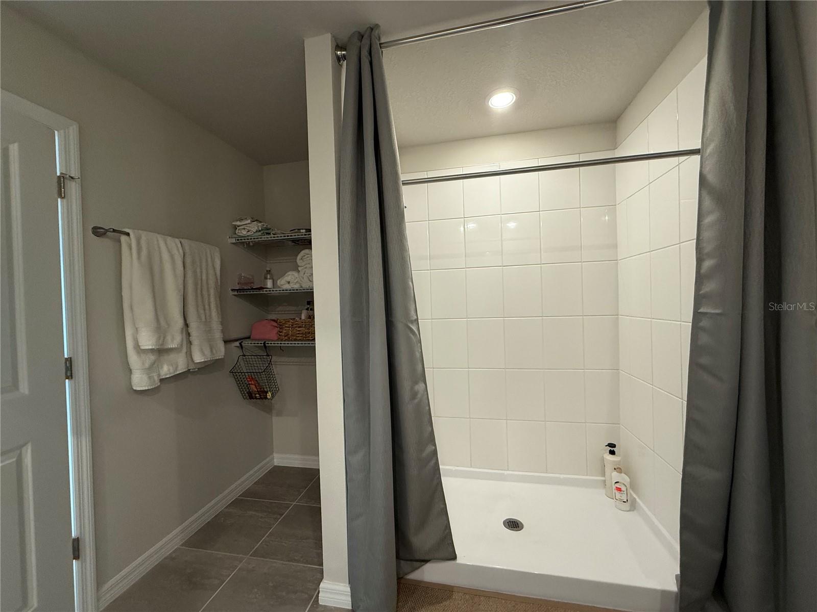 PARK EAST PH 1B 2 3A & 3B - Residential Lease