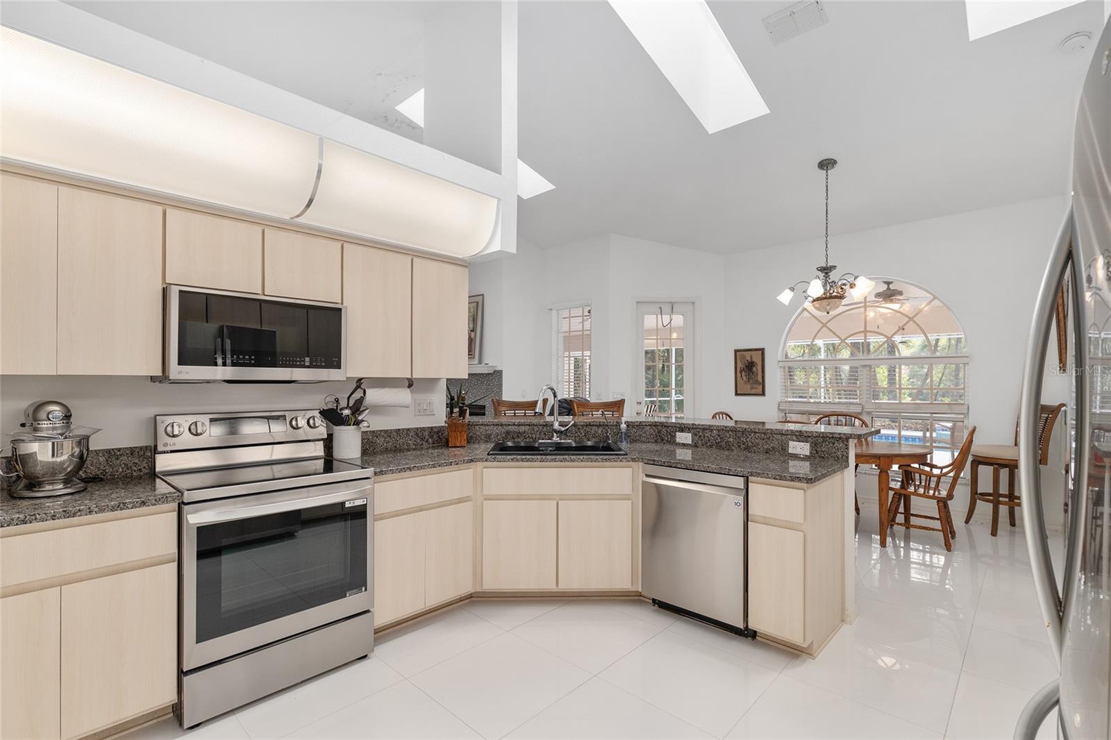 PALM POINT - Residential