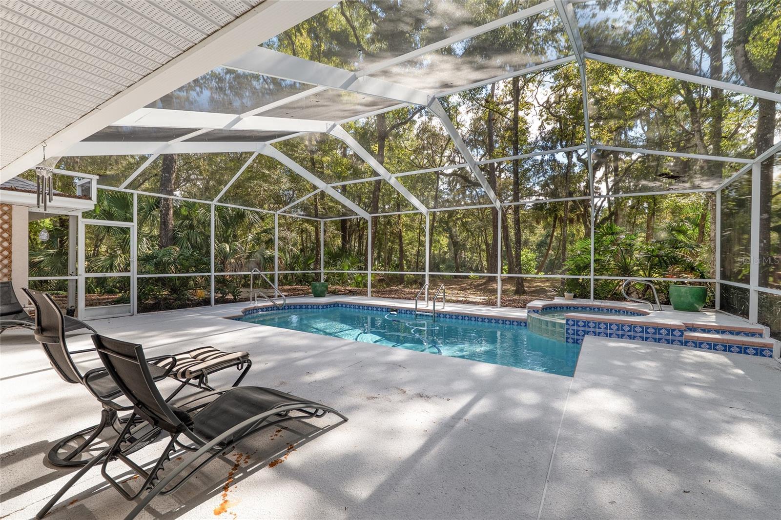 PALM POINT - Residential