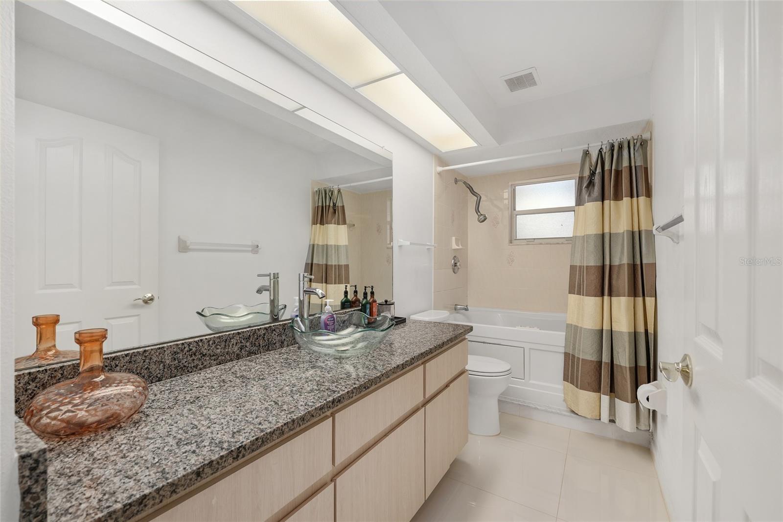 PALM POINT - Residential