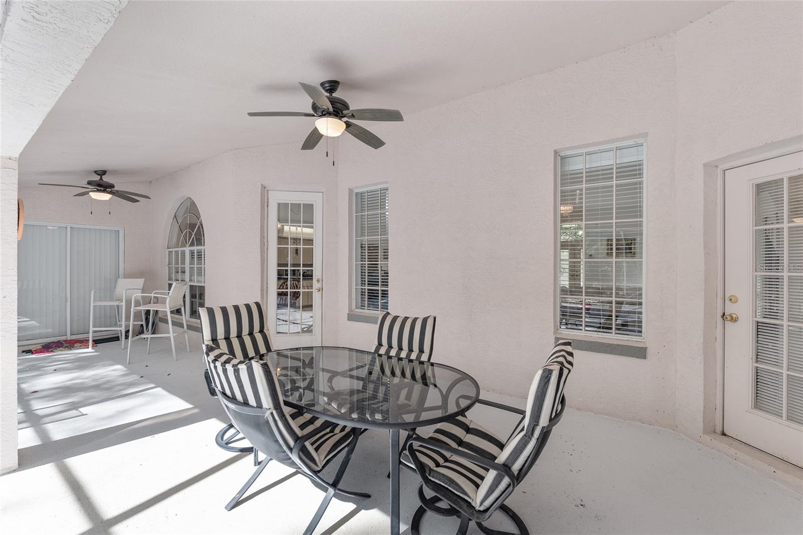 PALM POINT - Residential