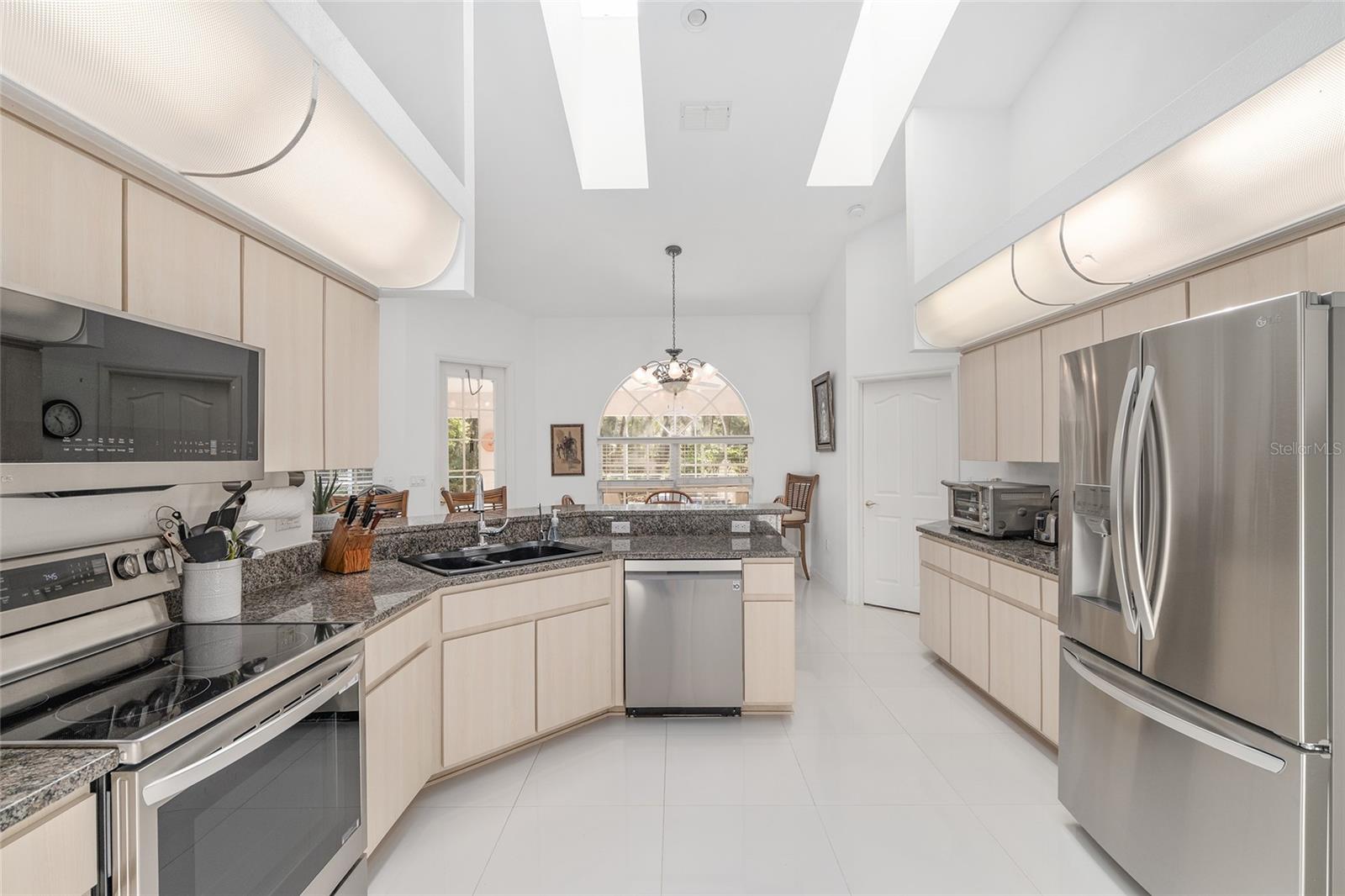 PALM POINT - Residential