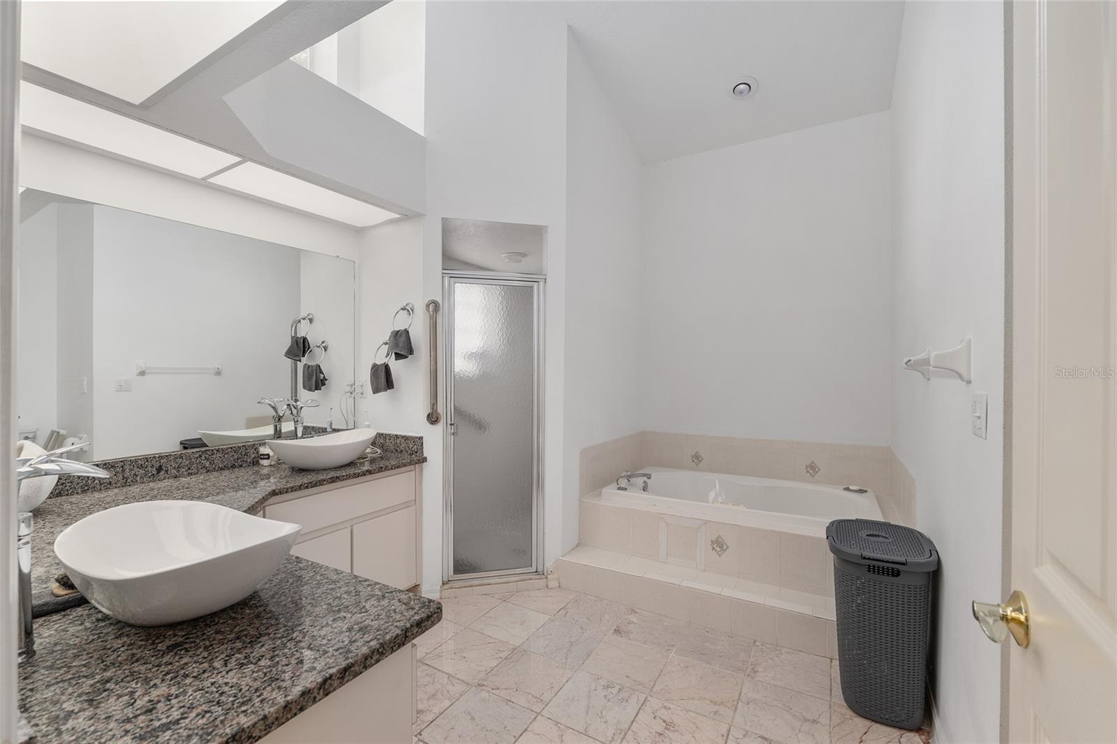 PALM POINT - Residential