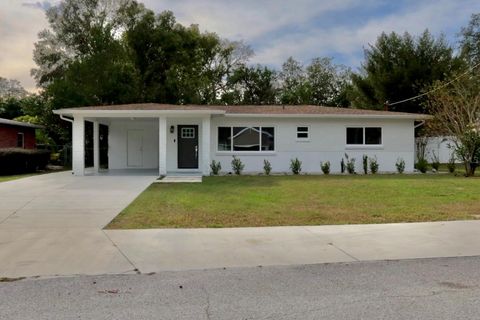 A home in TAMPA