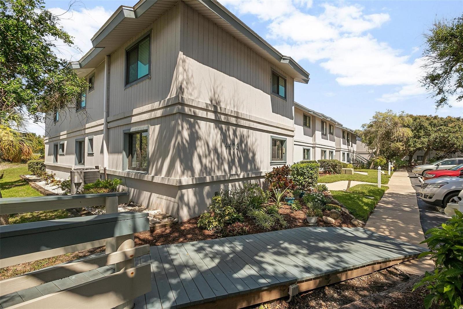 SEA WOODS CONDO PH 01 & 02 - Residential