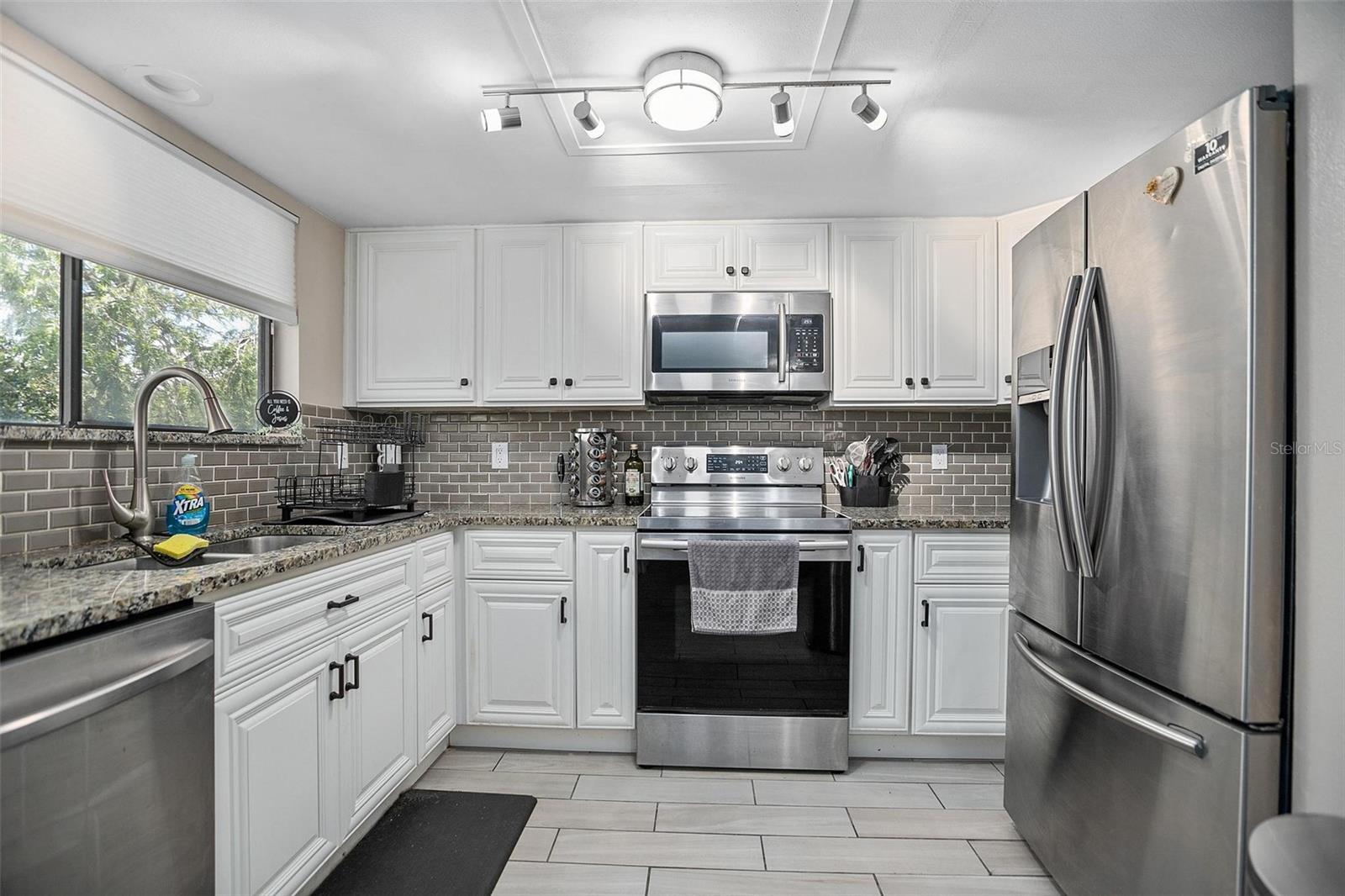 SEA WOODS CONDO PH 01 & 02 - Residential