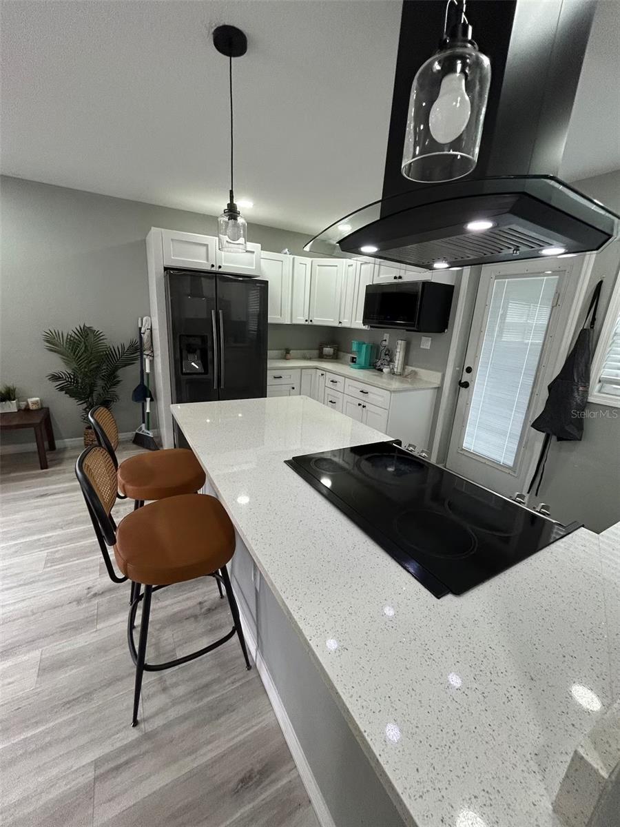 HILLSIDE MANOR - Residential