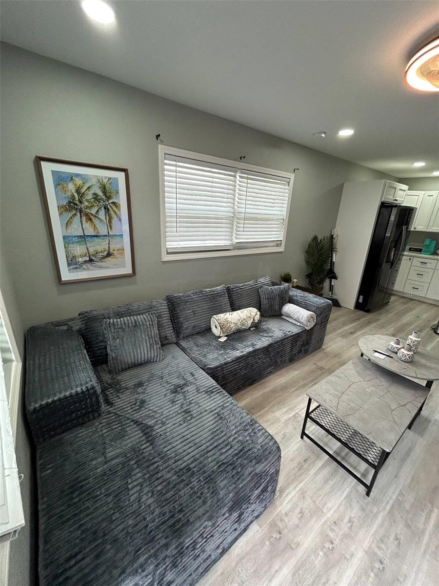 HILLSIDE MANOR - Residential