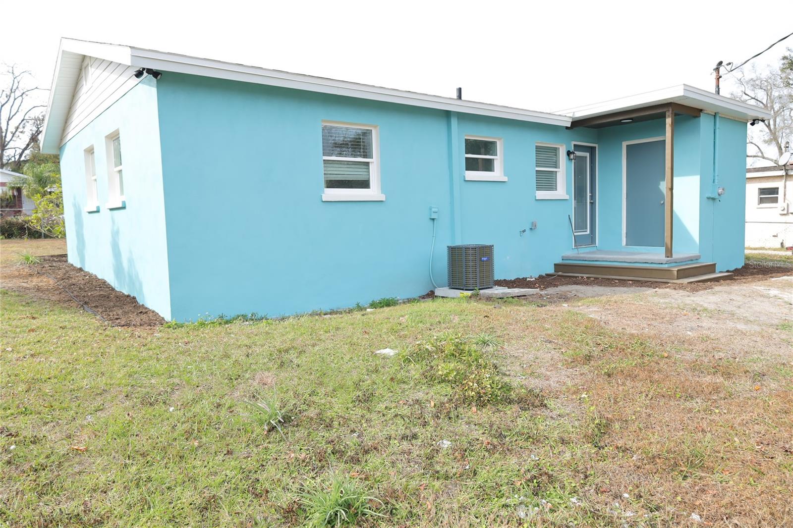 HILLSIDE MANOR - Residential