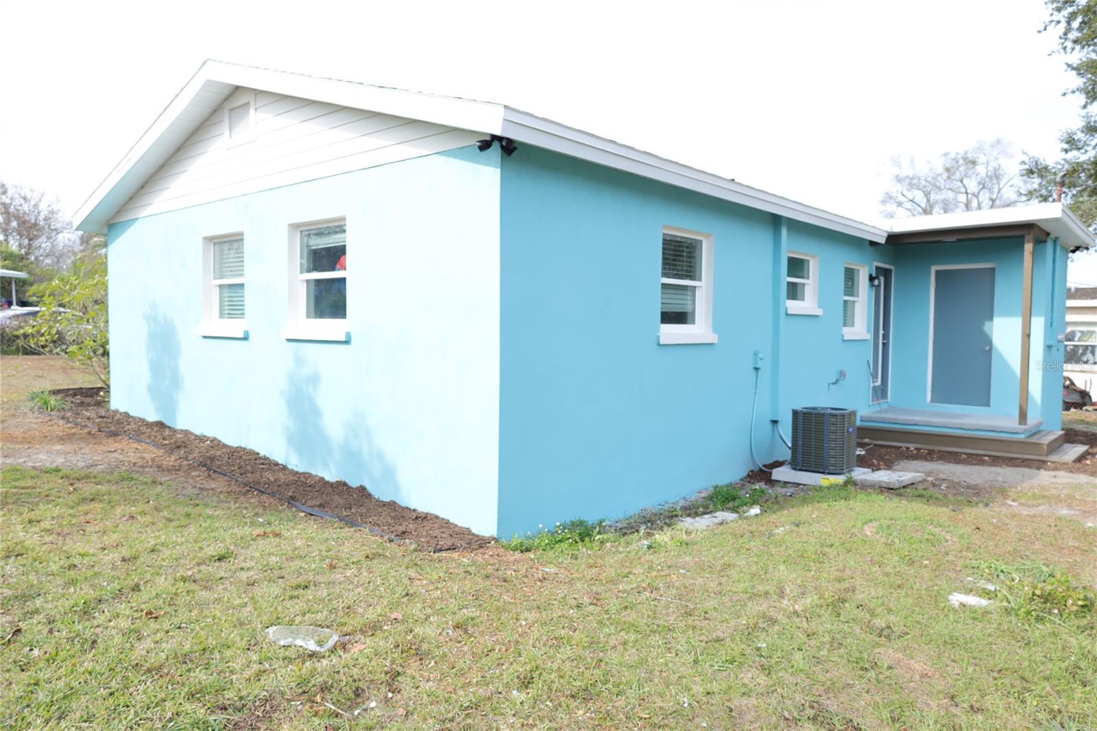 HILLSIDE MANOR - Residential