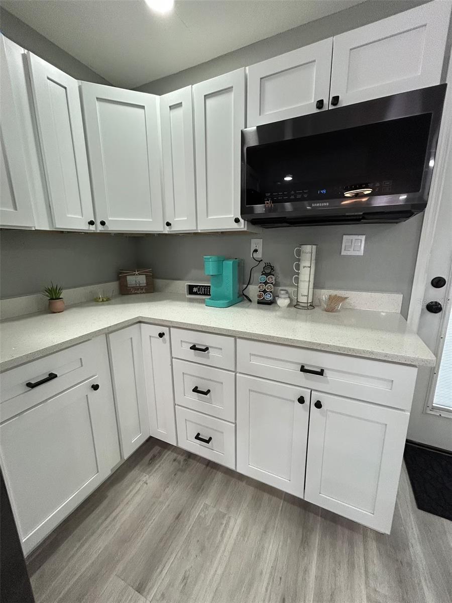 HILLSIDE MANOR - Residential