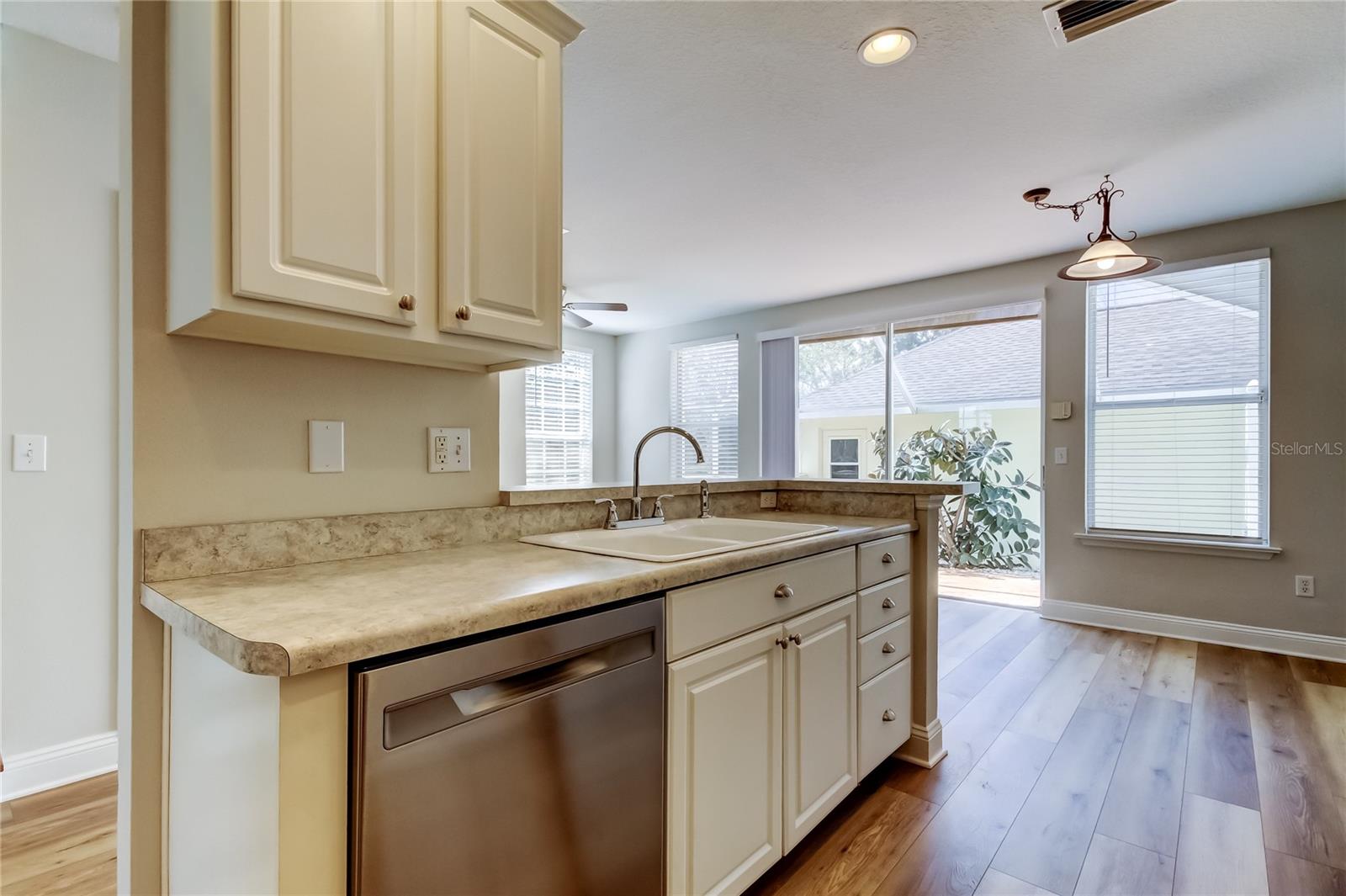 WESTCHASE SEC 325A - Residential Lease