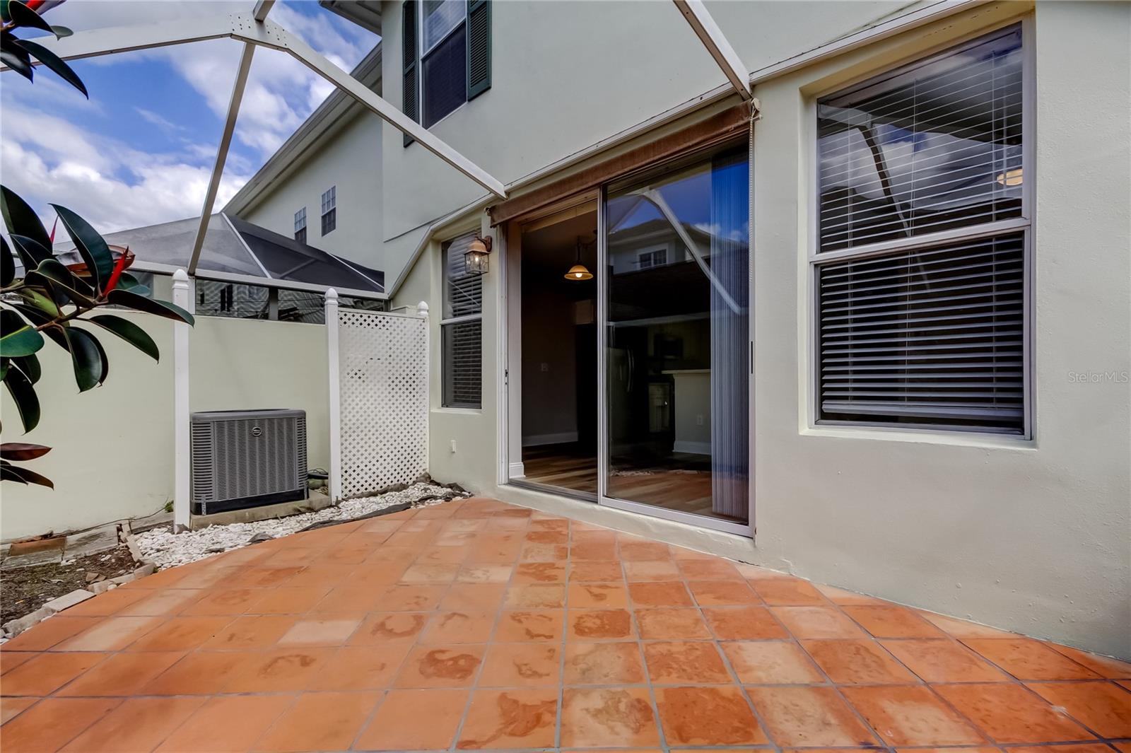 WESTCHASE SEC 325A - Residential Lease