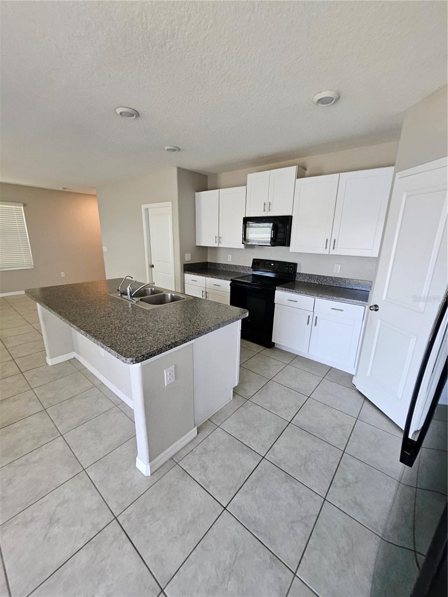 7511 SAMUEL IVY DRIVE