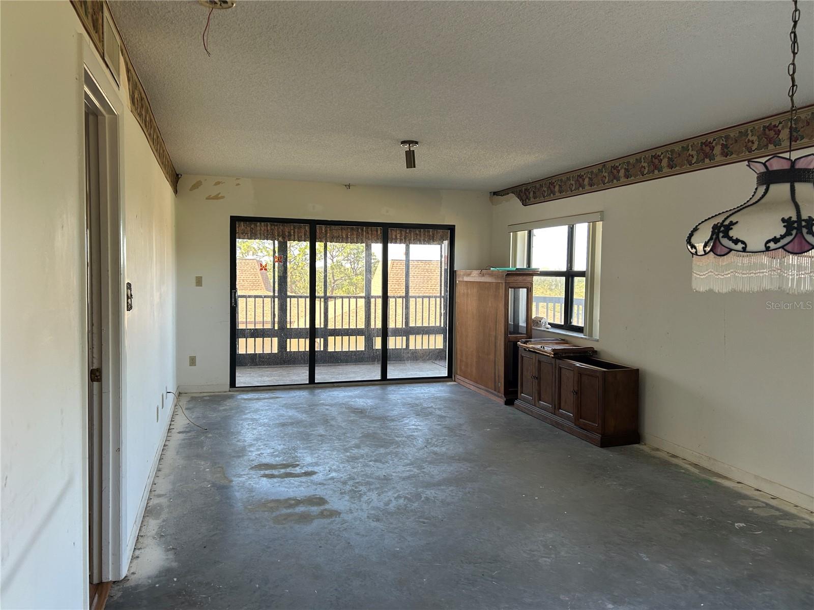 ISLAND VIEW SOUTH CONDO - Residential