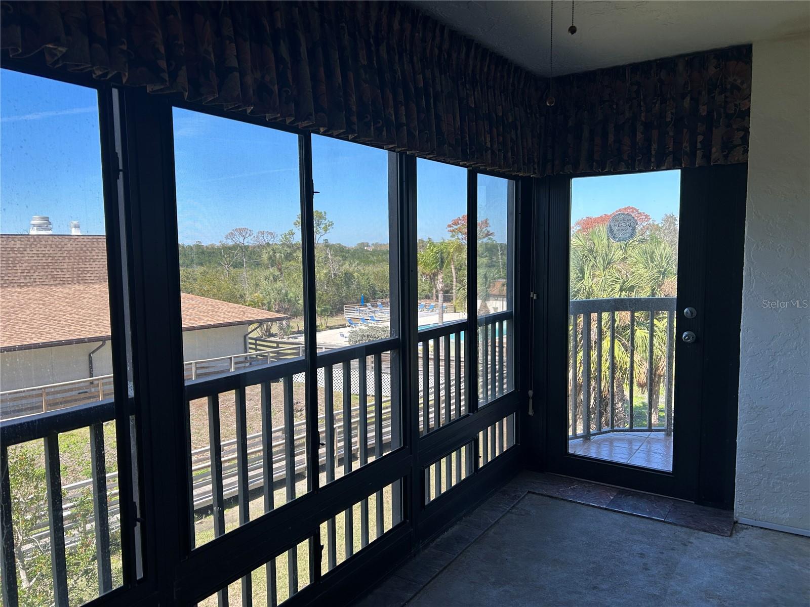 ISLAND VIEW SOUTH CONDO - Residential