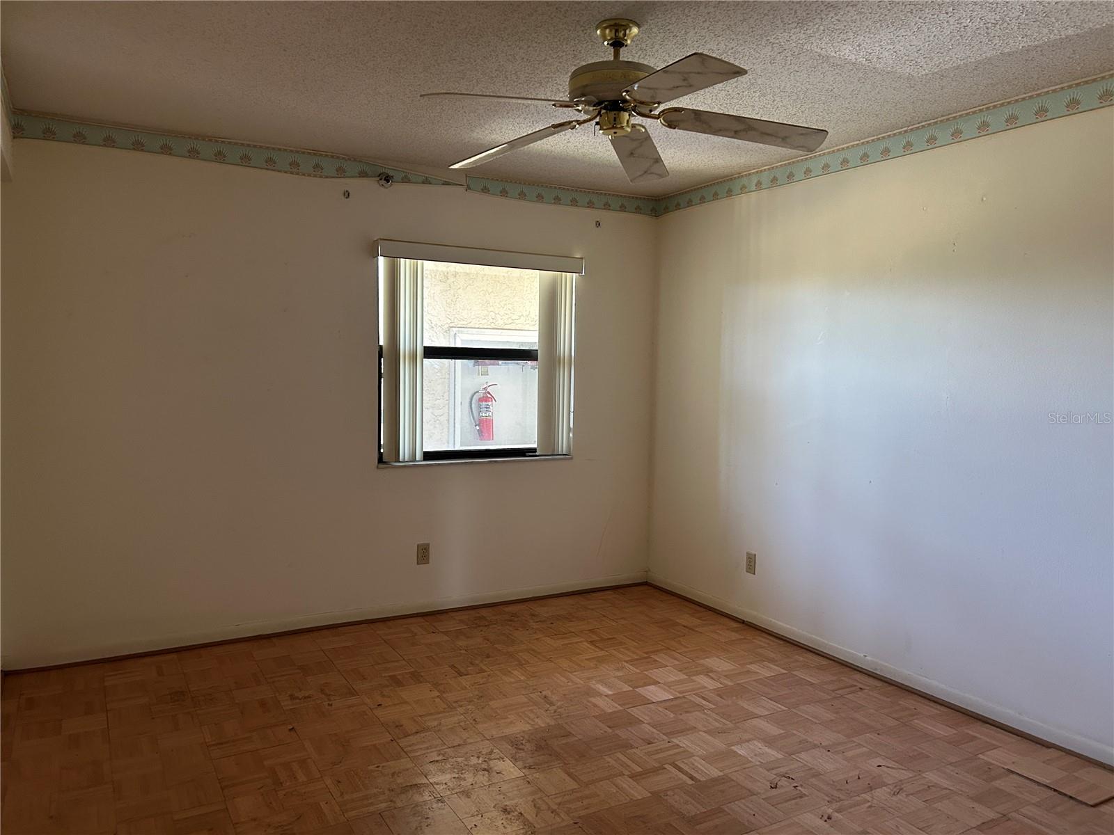 ISLAND VIEW SOUTH CONDO - Residential