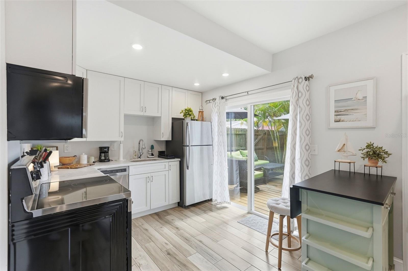 FLORIDA HEIGHTS - Residential