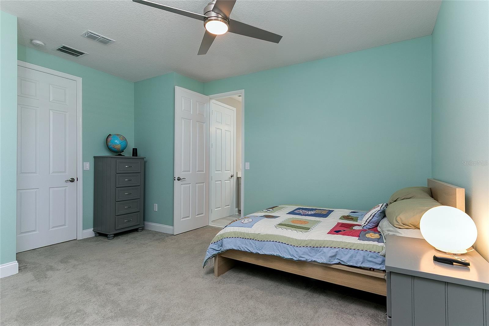 SANCTUARY/TWIN WATERS - Residential