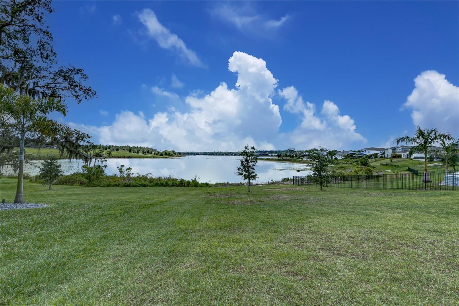 SANCTUARY/TWIN WATERS - Residential