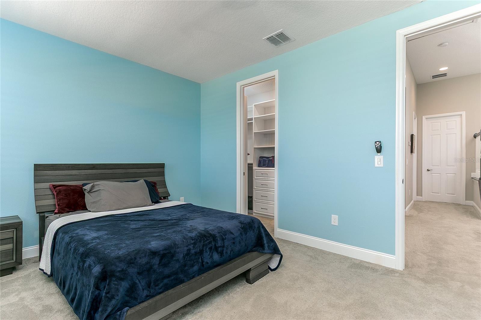 SANCTUARY/TWIN WATERS - Residential