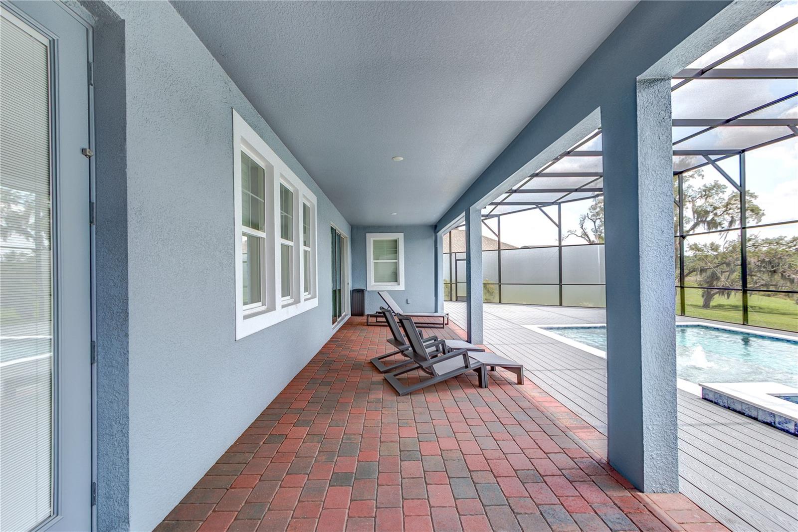 SANCTUARY/TWIN WATERS - Residential