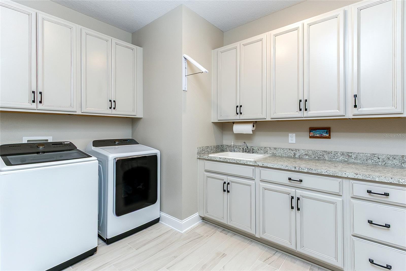 SANCTUARY/TWIN WATERS - Residential