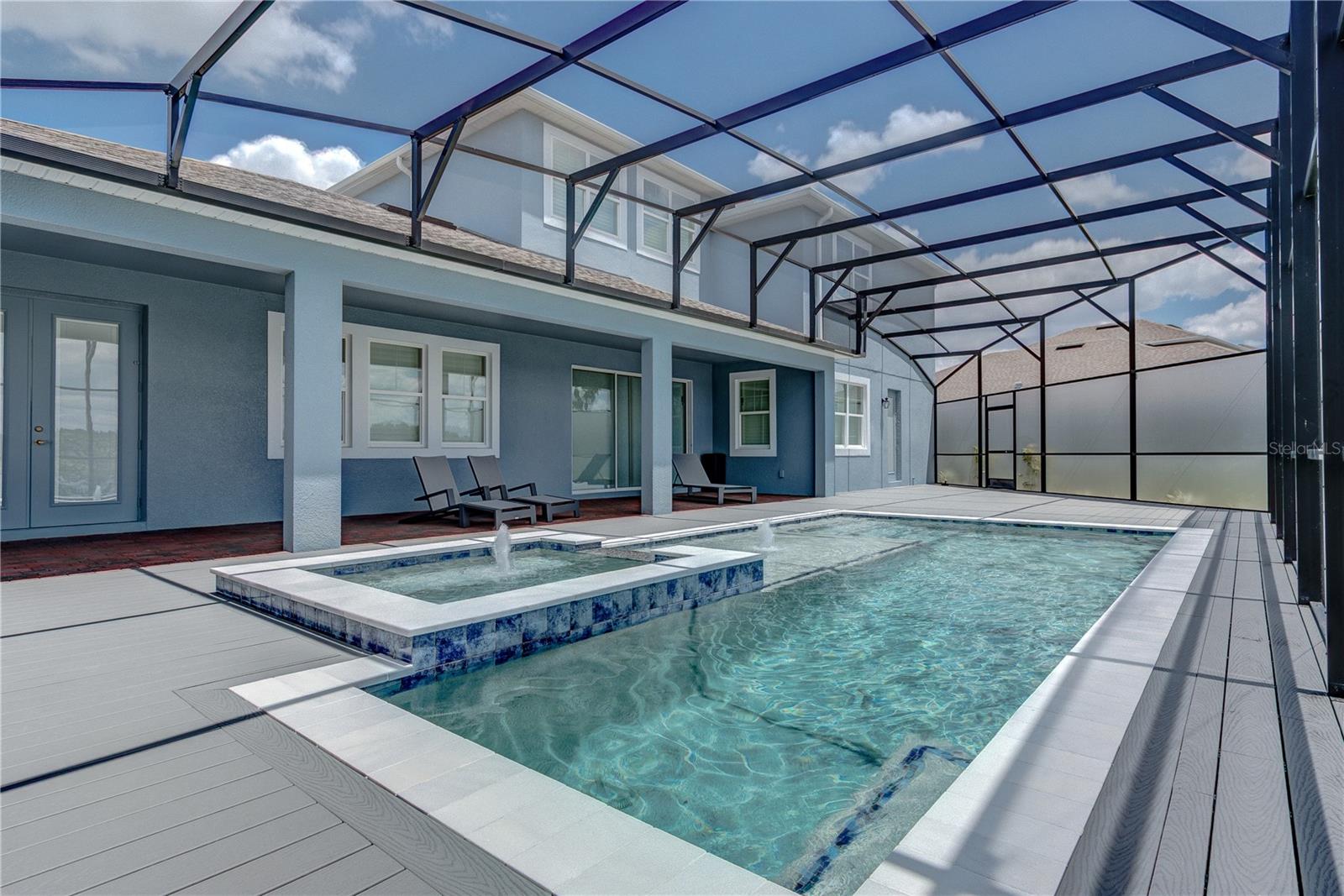 SANCTUARY/TWIN WATERS - Residential