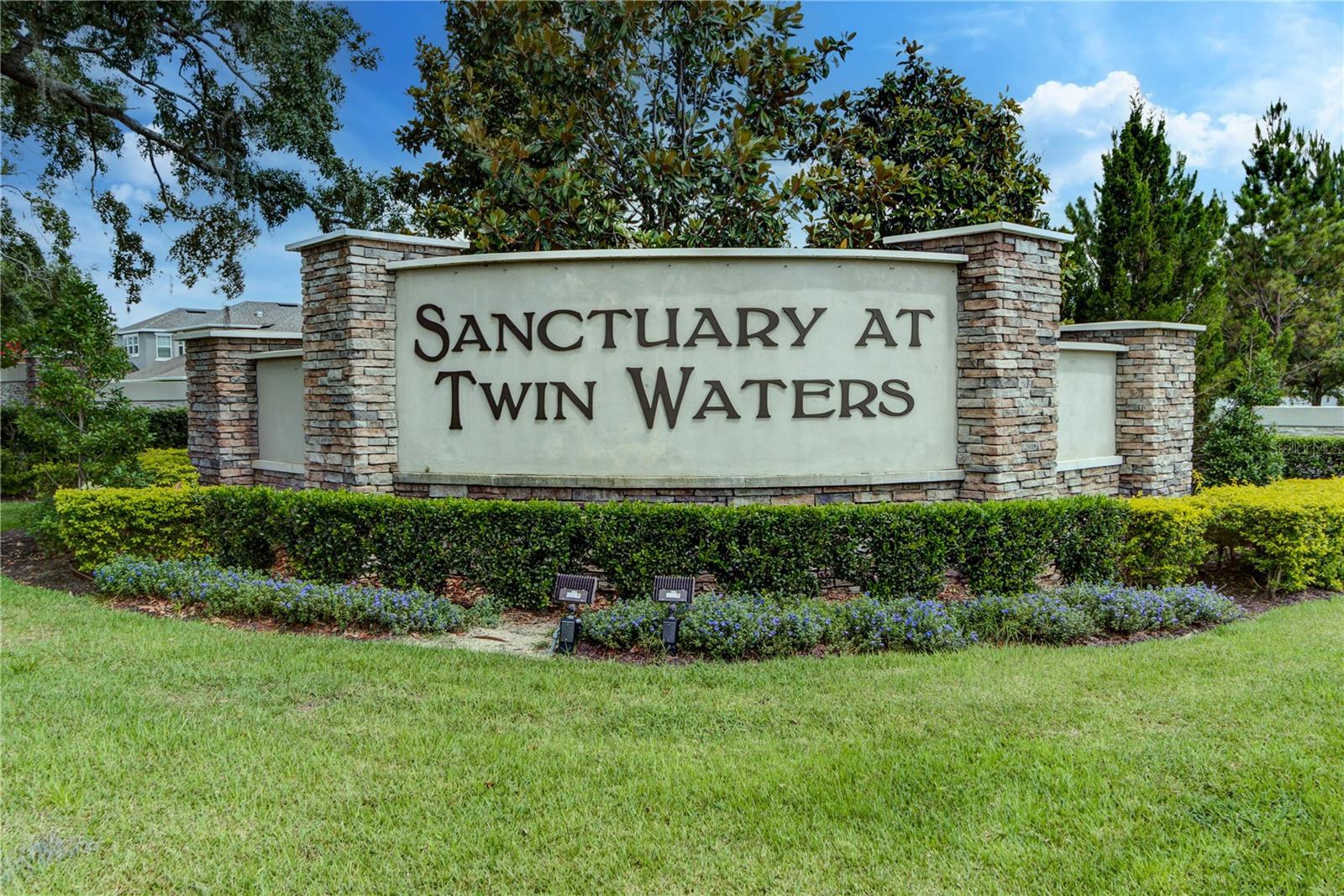 SANCTUARY/TWIN WATERS - Residential