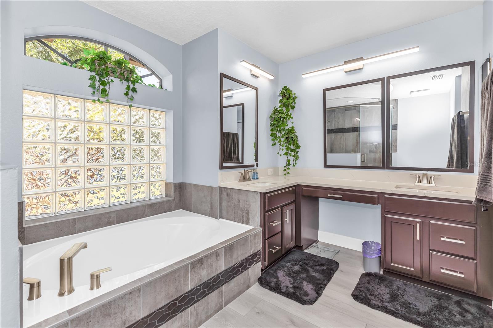 OAKHURST GOLF ESTATES - Residential