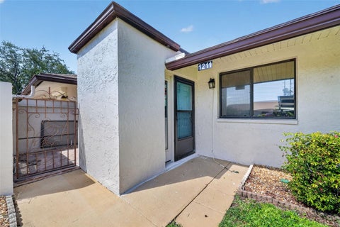 Property photo of 1211 11th Circle Se, Largo, FL 33771