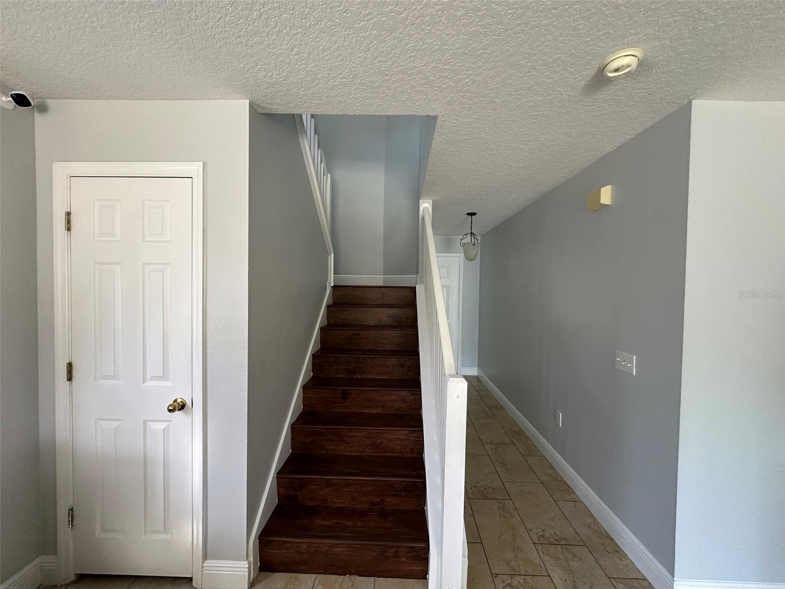 AMBER POINTE - Residential Lease