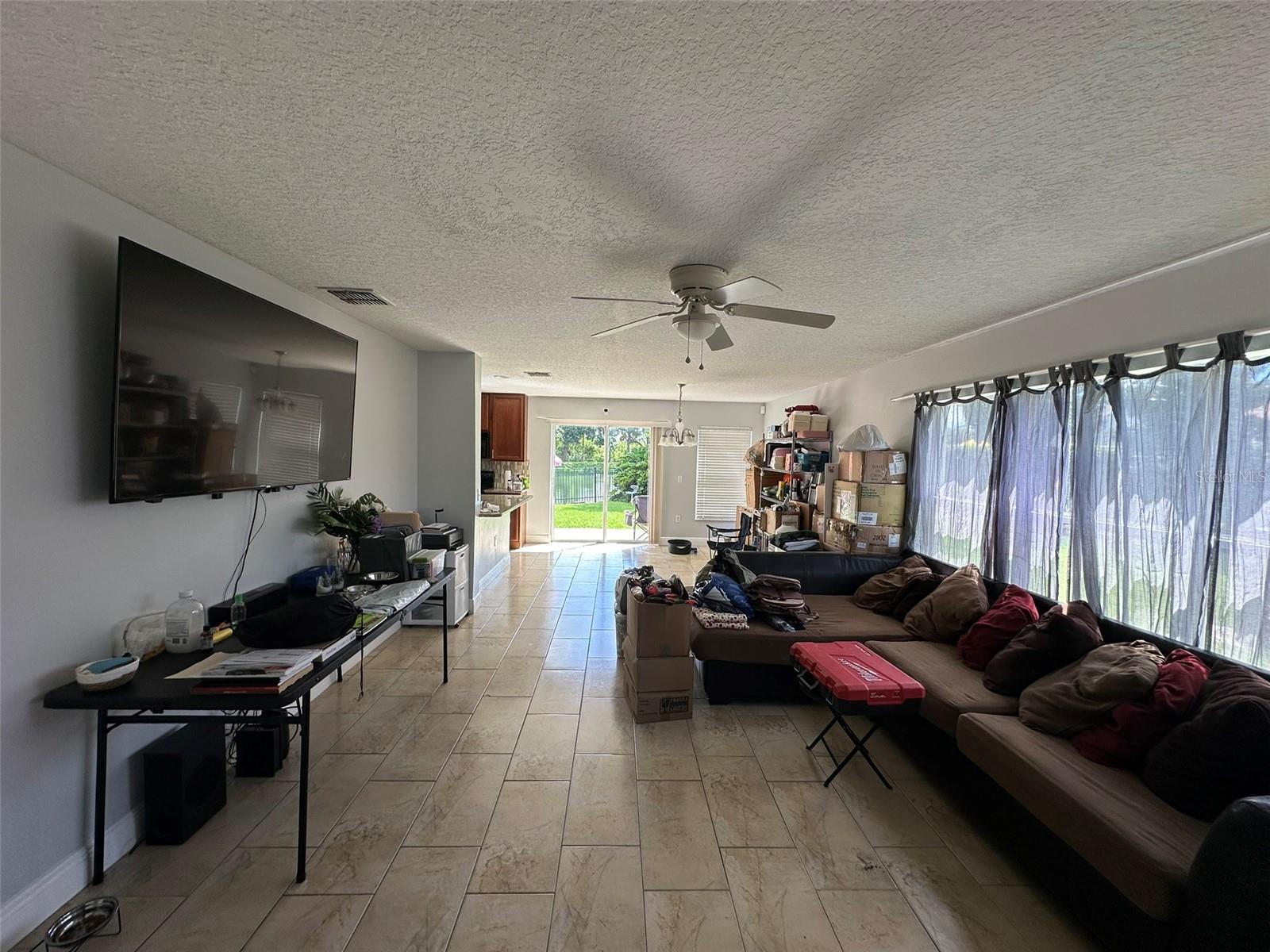 AMBER POINTE - Residential Lease