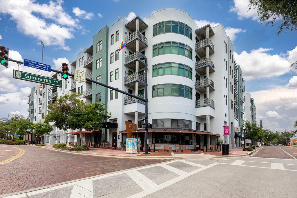 Photo of 10 N Summerlin Avenue #14, Orlando, FL 32801 (MLS # O6318871)