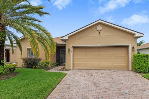 A home in LAKE WALES