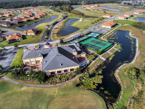 A home in LAKE WALES