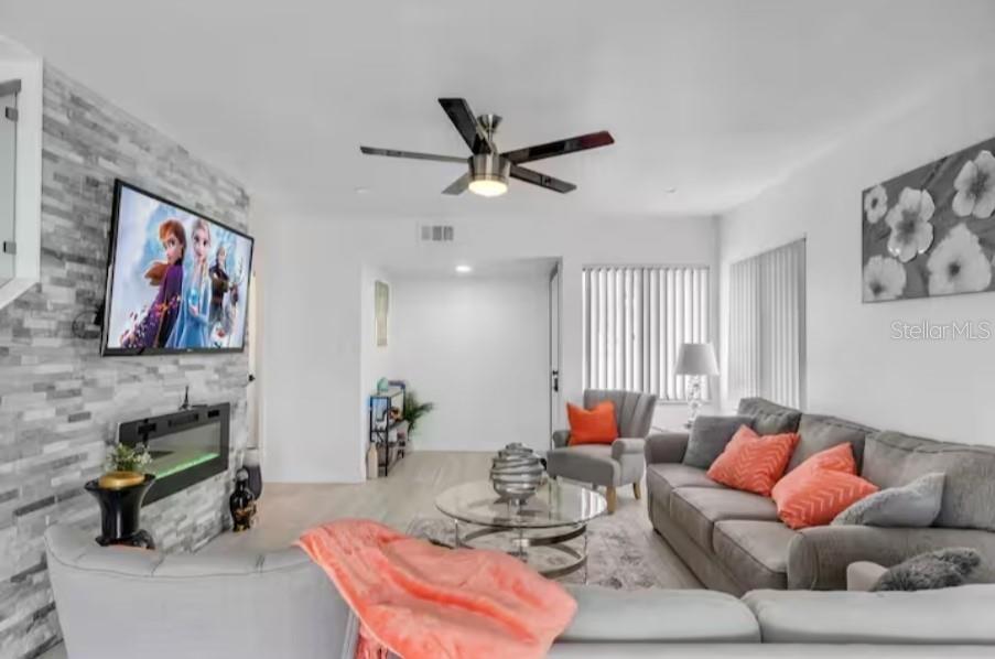 8621 SPRING CLUB COURT