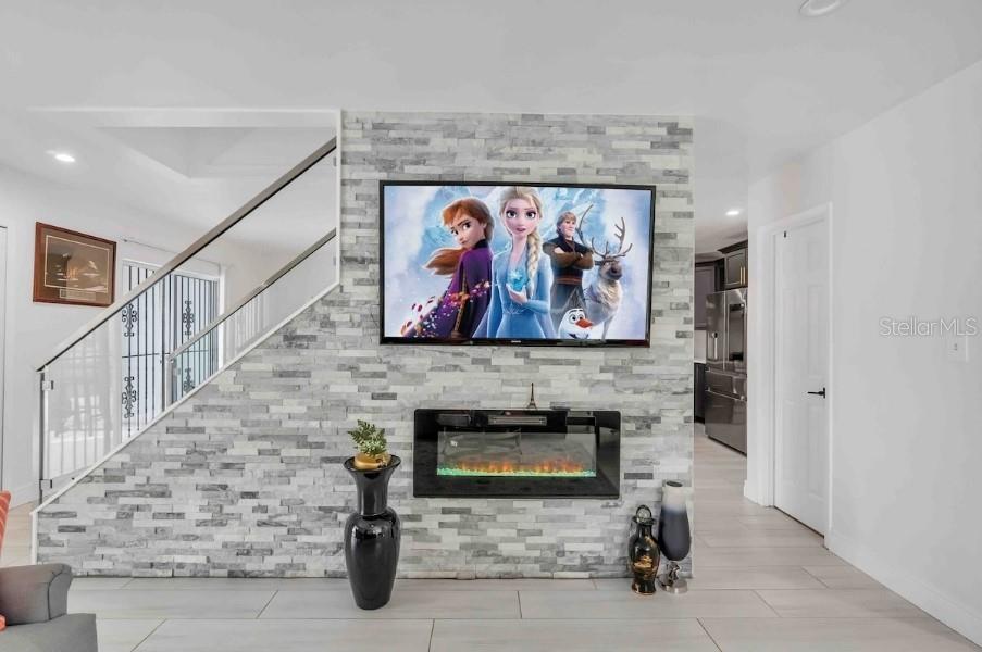 8621 SPRING CLUB COURT